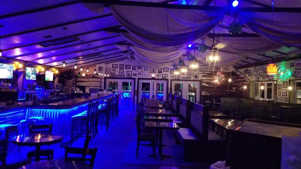 Shrimpys Waterfront — photo 1