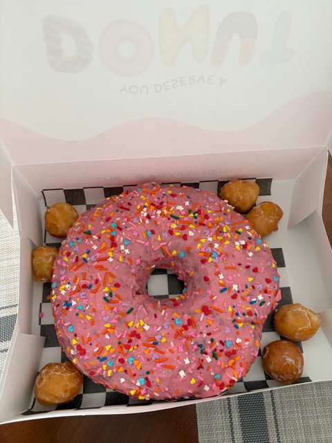 D&E Donuts — photo 2