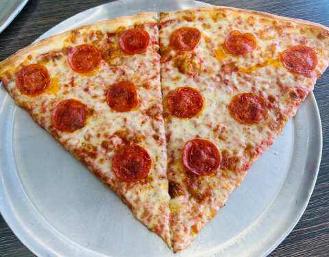 Verrazzanos Pizza Sunset Point — photo 3