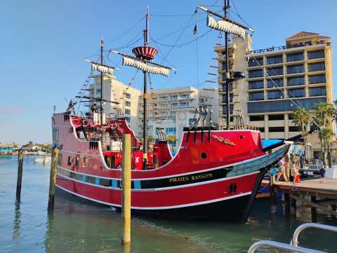 Captain Memo’s Pirate Cruise — photo 2