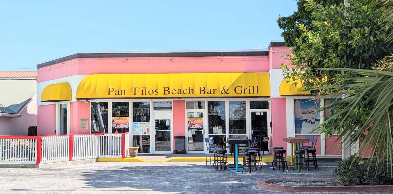 Pan Filo's Co. Bar & Grill — photo 1