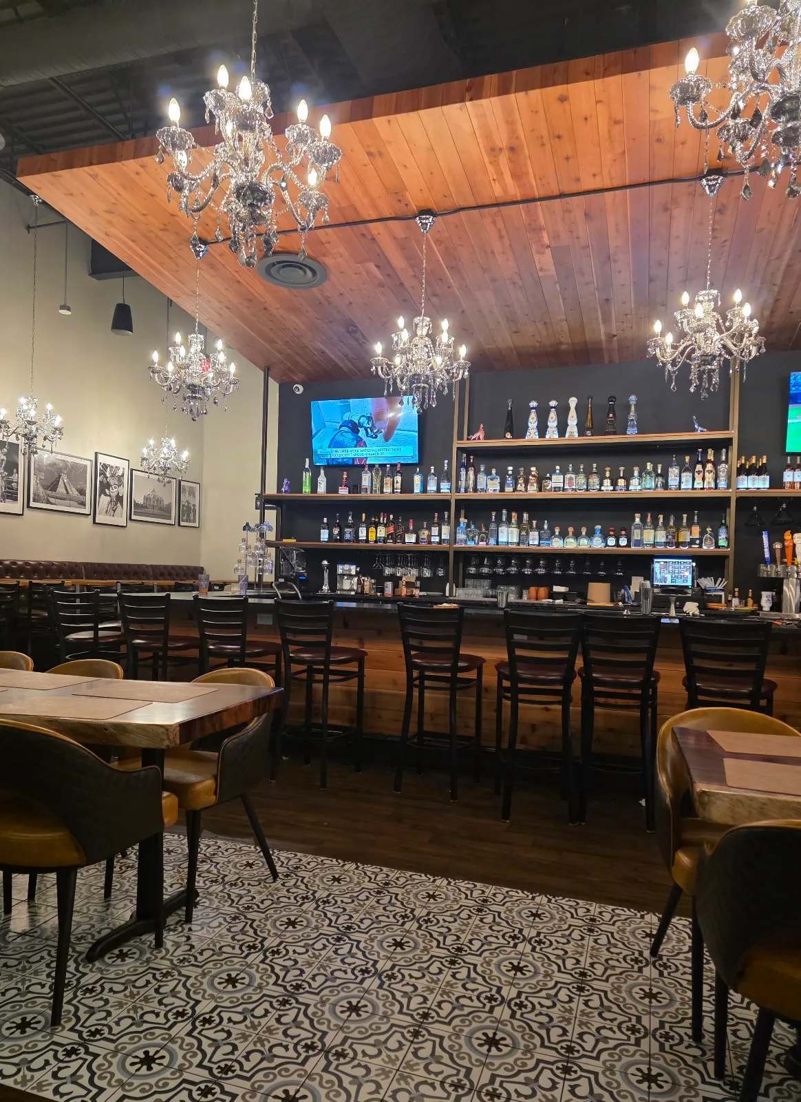 Poblanos Mexican Grill & Bar - Largo — photo 2