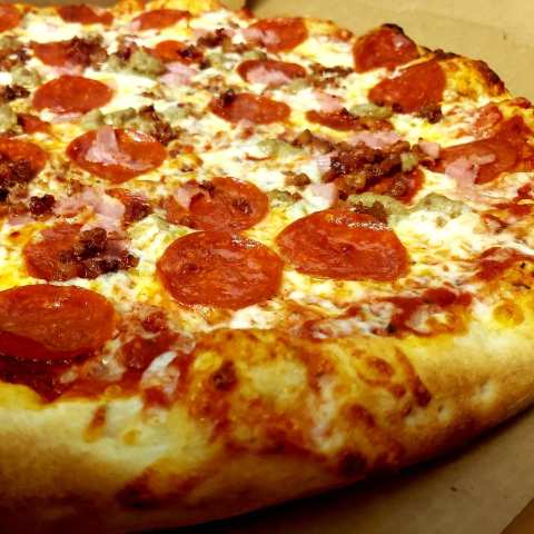 R & S Market Deli-Pizzeria — photo 2