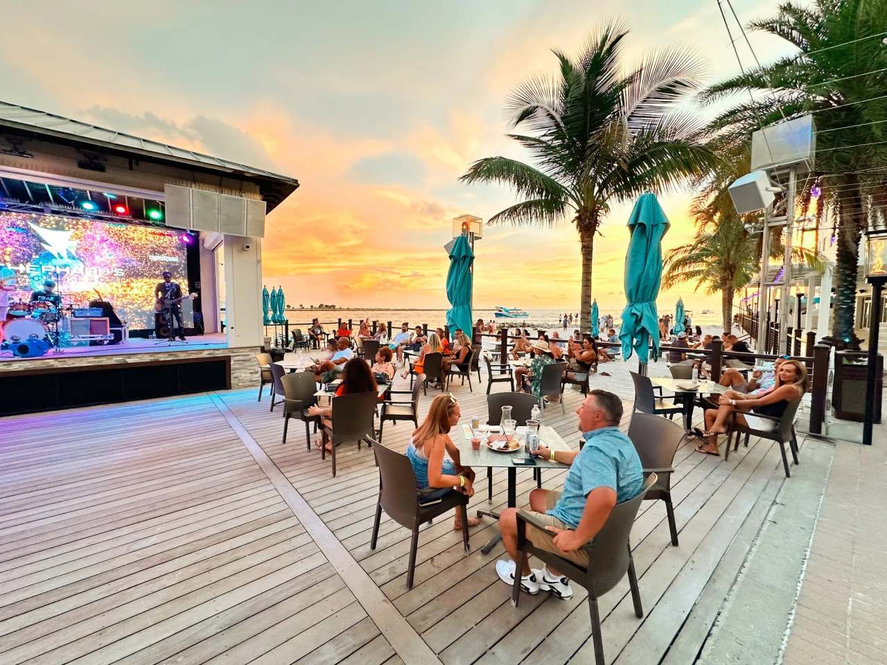 Shephard's Tiki Beach Bar & Grill — photo 1
