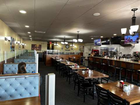 Busy Bee Diner Clearwater /Breakfast/lunch/Dinner/Bakery — photo 3